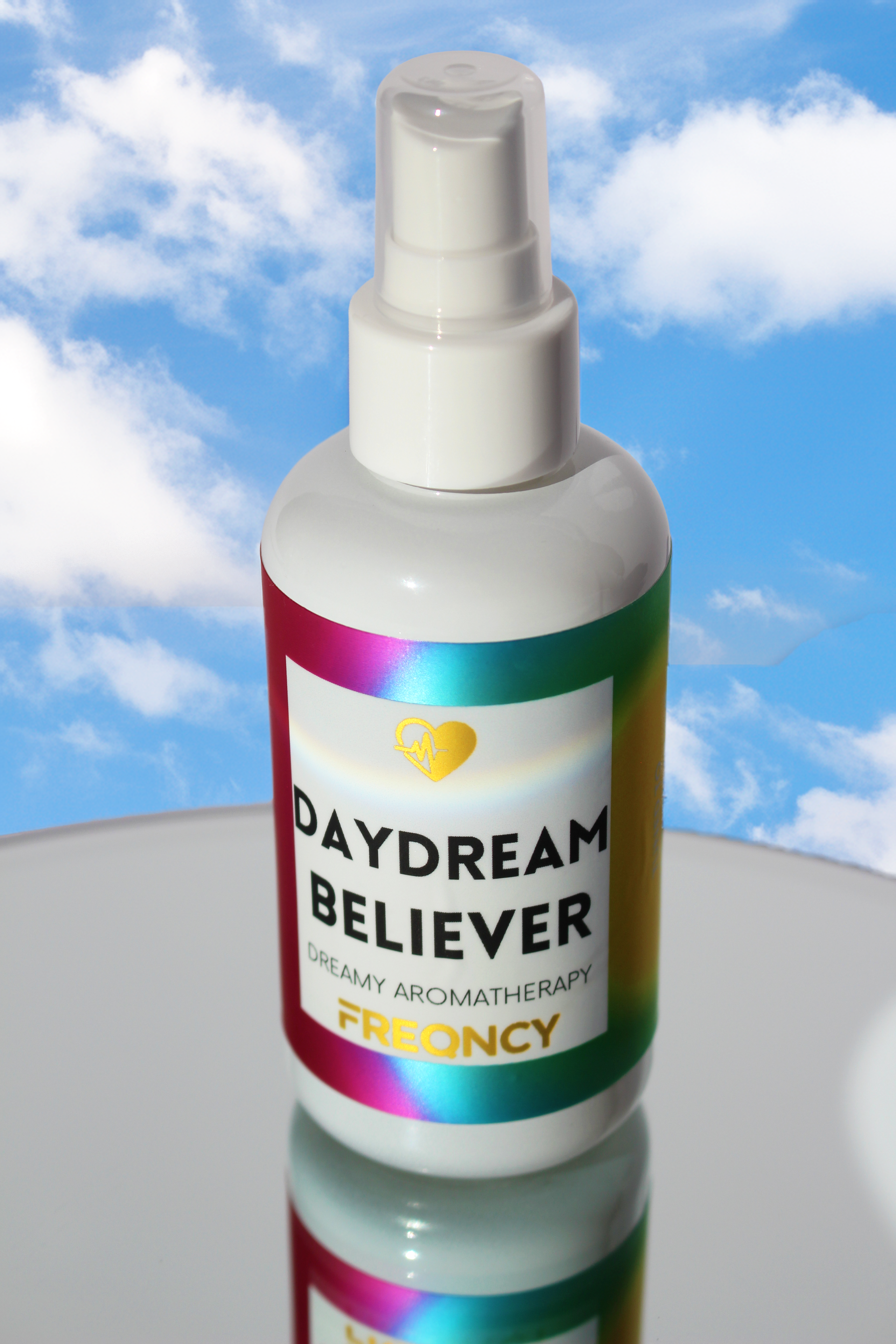 DAYDREAM BELIEVER - DREAMY AROMATHERAPY SPRAY